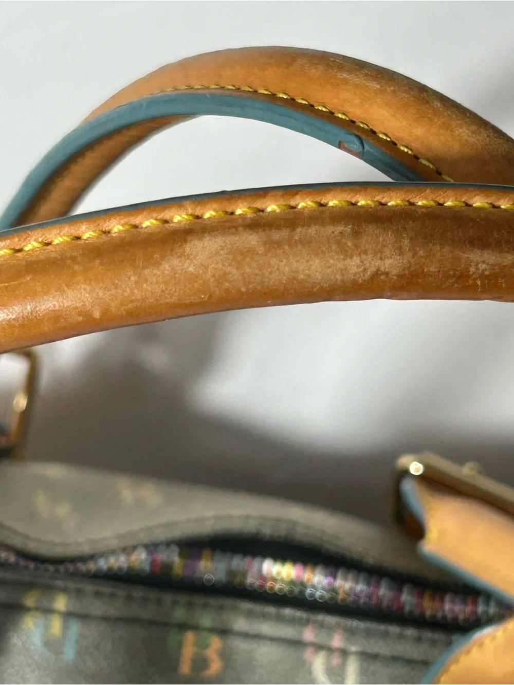 Dooney & Bourke ** this